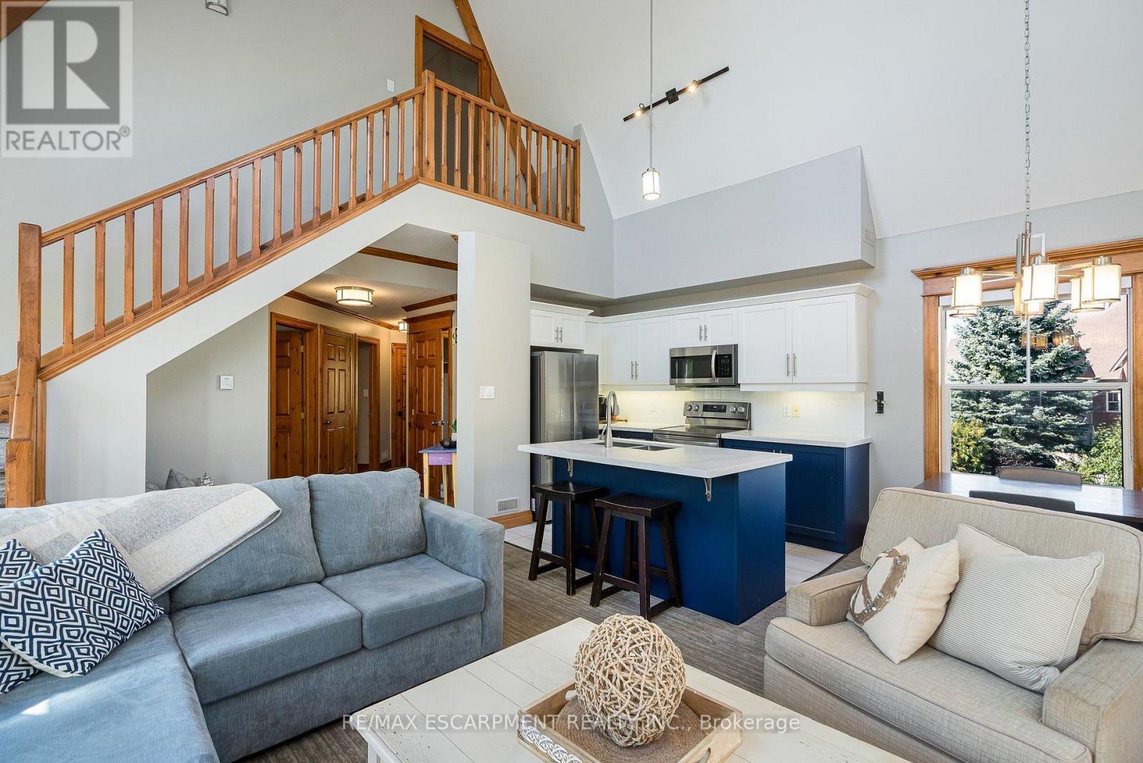 207 - 184 Snowbridge Way, Blue Mountains, Ontario  L9Y 0V1 - Photo 10 - X13795714