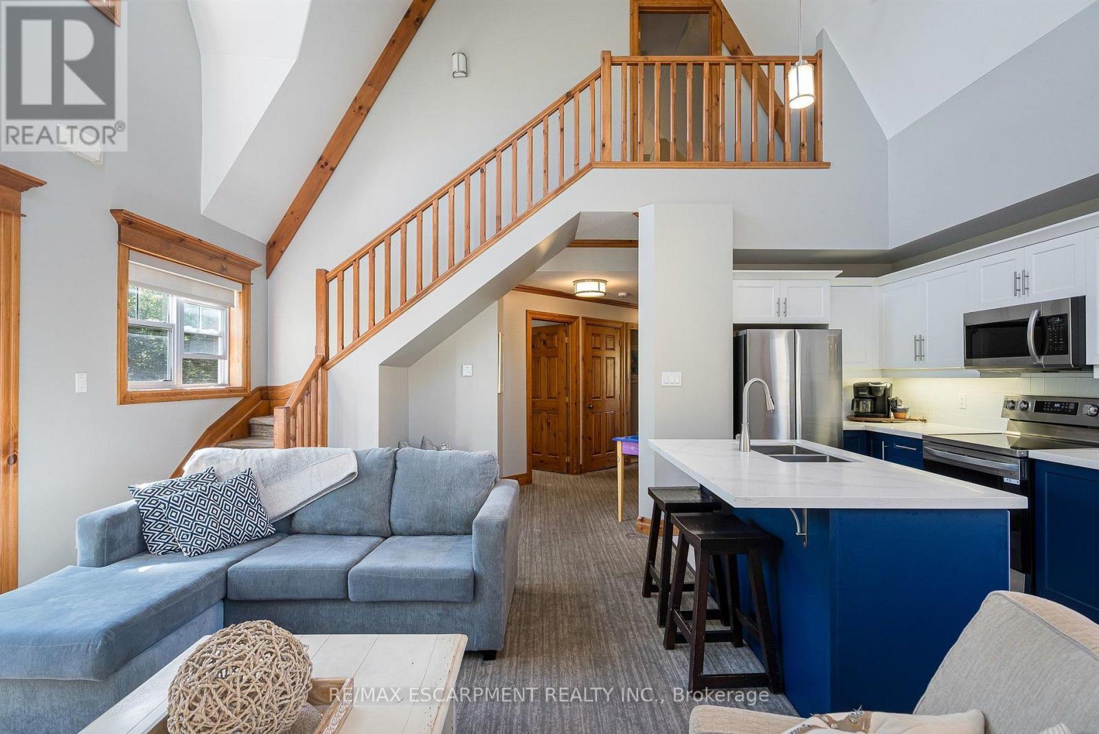 207 - 184 Snowbridge Way, Blue Mountains, Ontario  L9Y 0V1 - Photo 11 - X13795714