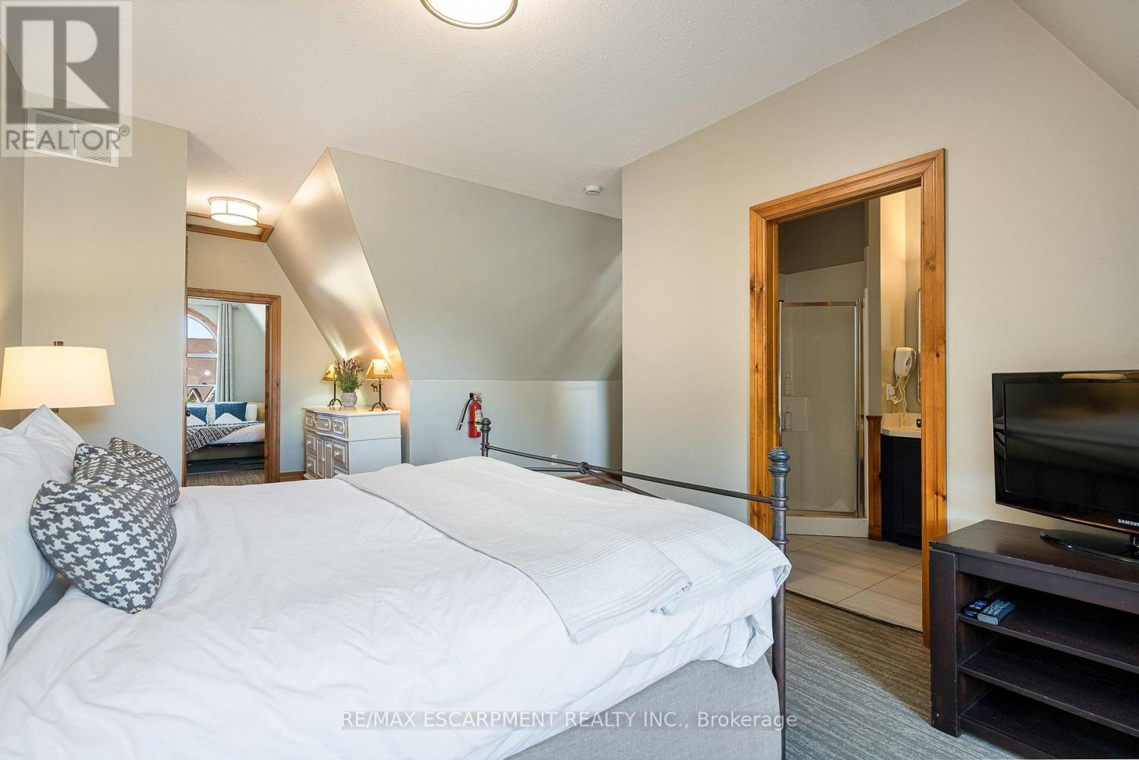 207 - 184 Snowbridge Way, Blue Mountains, Ontario  L9Y 0V1 - Photo 25 - X13795714