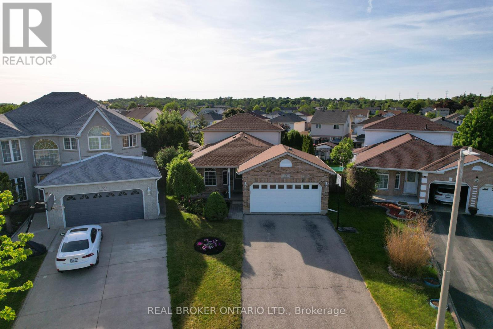 26 Kelly Court, Guelph, Ontario  N1K 1W3 - Photo 2 - X13795972