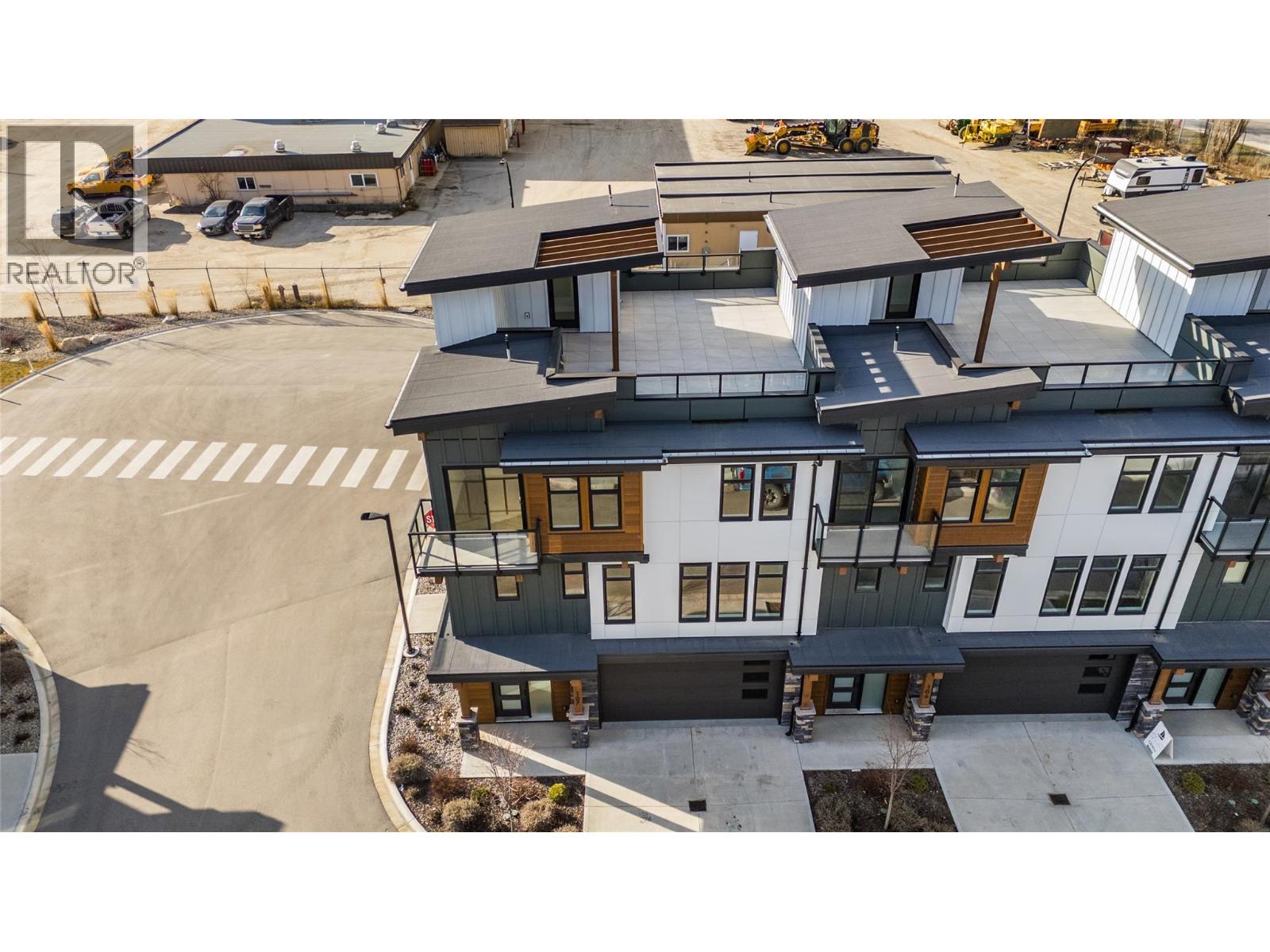 910 Lakeside Drive Unit# 107, Nelson, British Columbia  V1L 6G3 - Photo 4 - 10374823