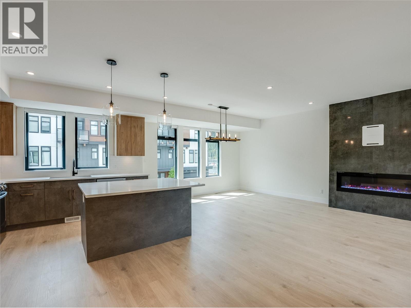 910 Lakeside Drive Unit# 203, Nelson, British Columbia V1L 6G3 - Photo 19 - 10387317