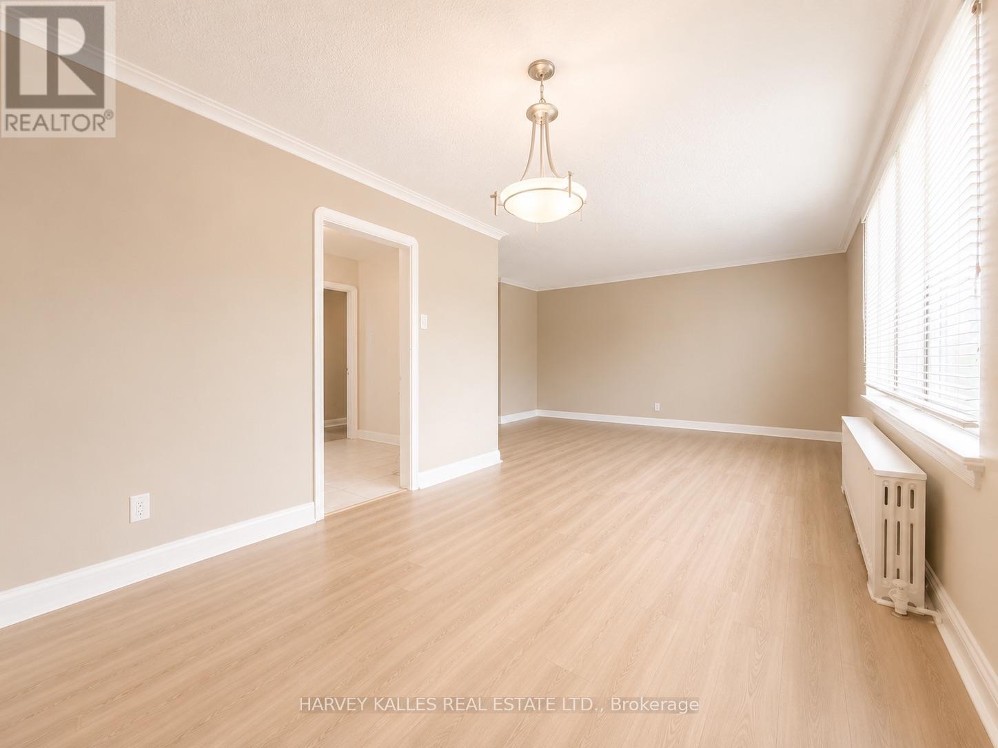 6 - 88 Trethewey Drive, Toronto, Ontario  M6M 4B4 - Photo 7 - W13722174