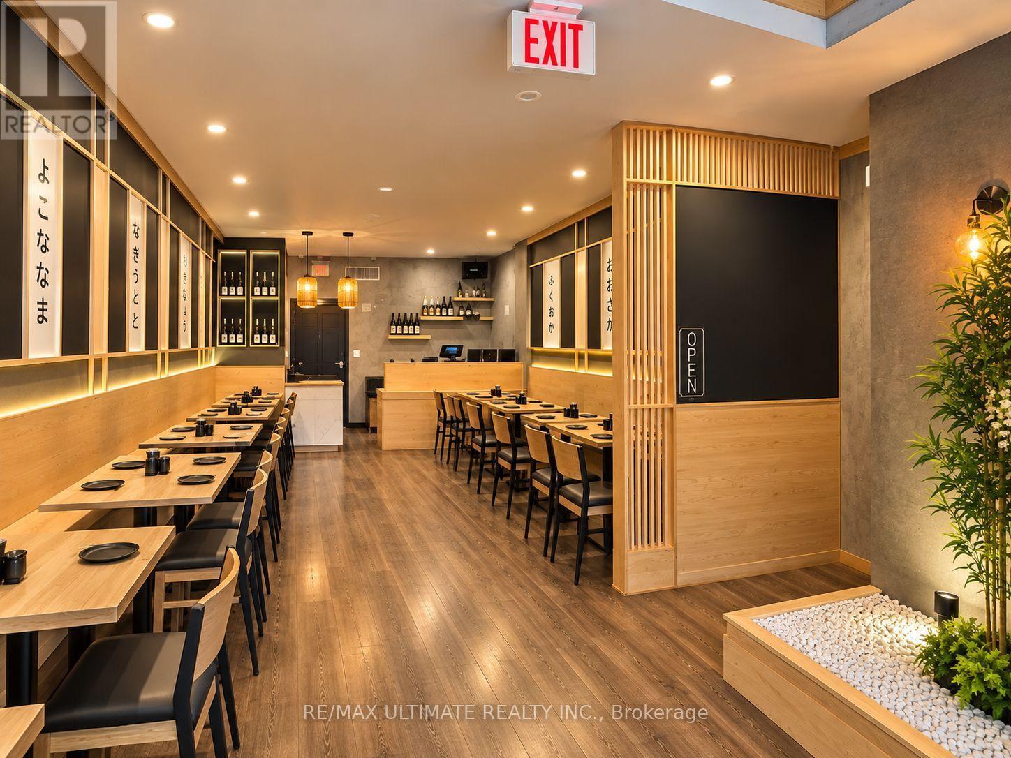 3073 Bloor Street W, Toronto, Ontario  M8X 1C7 - Photo 4 - W13791462