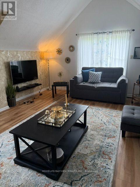 2nd Floor - 539 Elgin Mills Road W, Richmond Hill, Ontario  L4C 4M3 - Photo 5 - N13686532