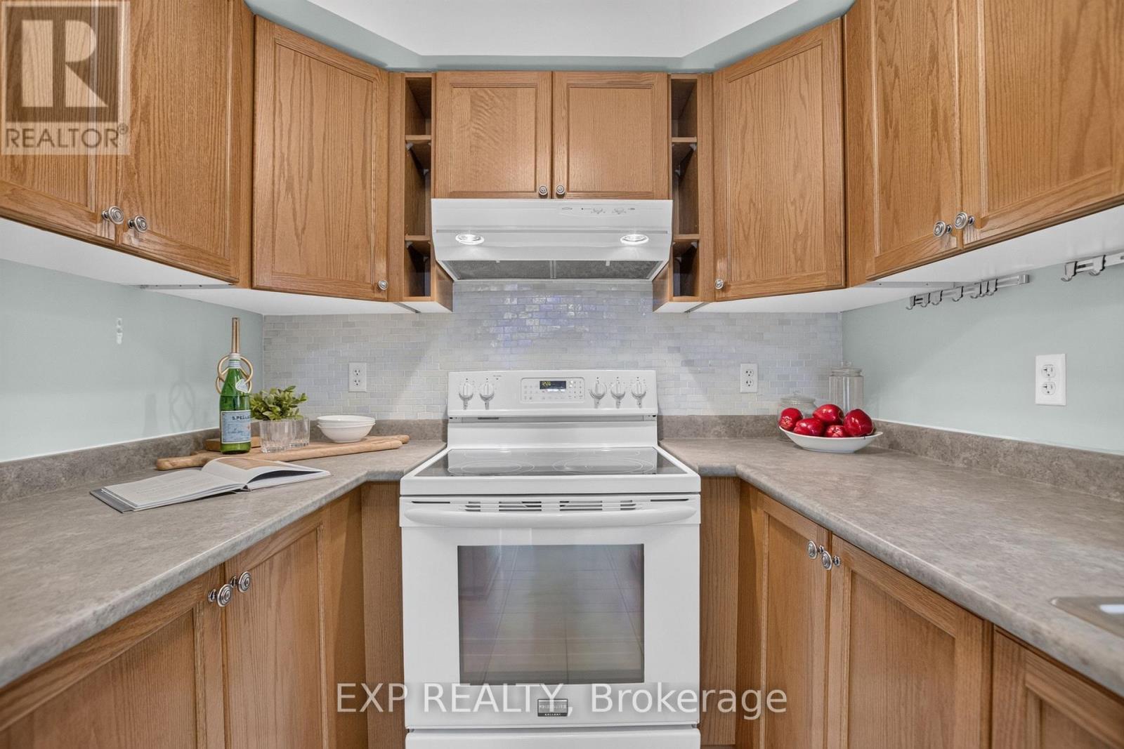 127 Knapton Drive, Newmarket, Ontario  L3X 3B3 - Photo 19 - N13795080
