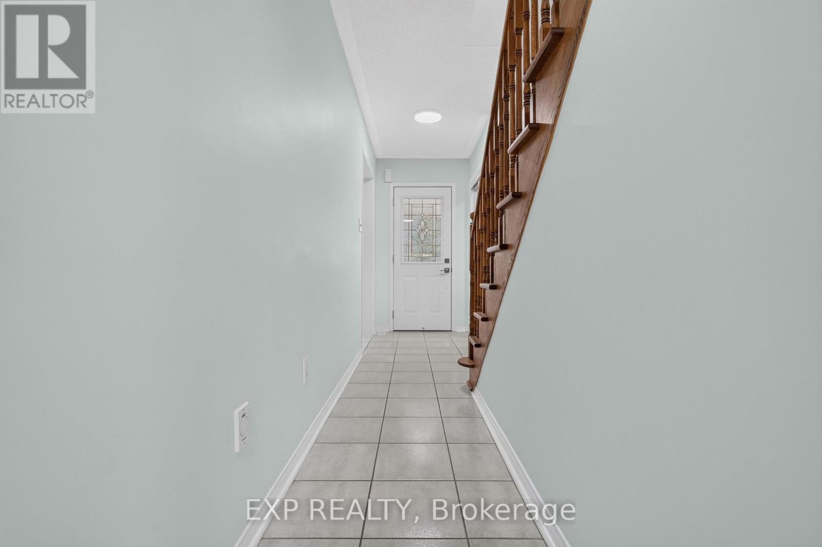 127 Knapton Drive, Newmarket, Ontario  L3X 3B3 - Photo 7 - N13795080