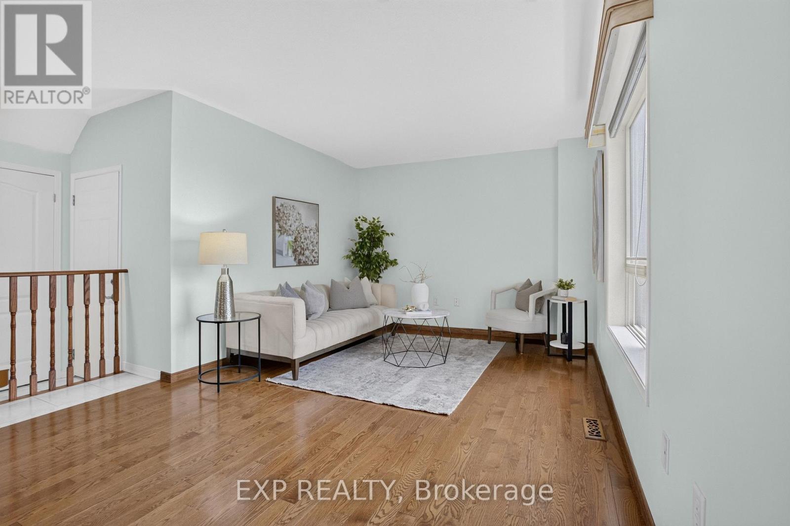 127 Knapton Drive, Newmarket, Ontario  L3X 3B3 - Photo 8 - N13795080