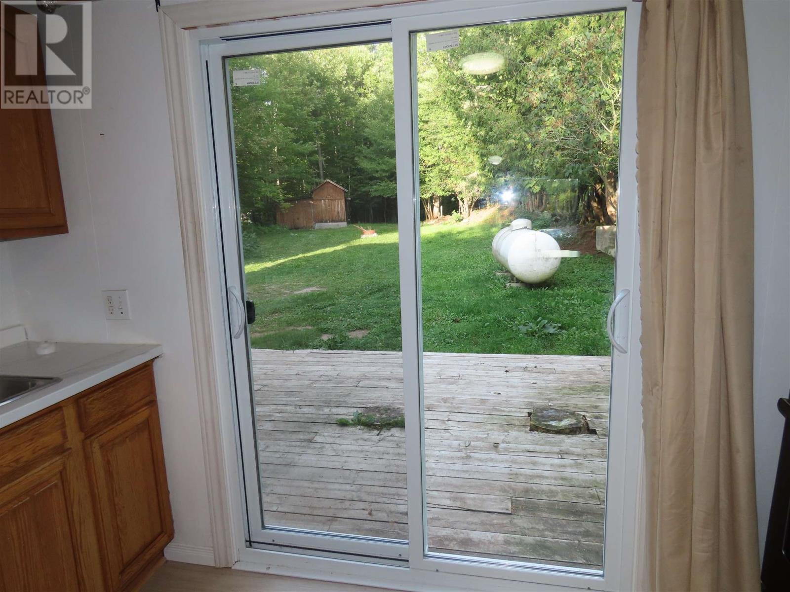 1310 Elizabeth St, Richards Landing, Ontario  P0R 1J0 - Photo 12 - SM262585