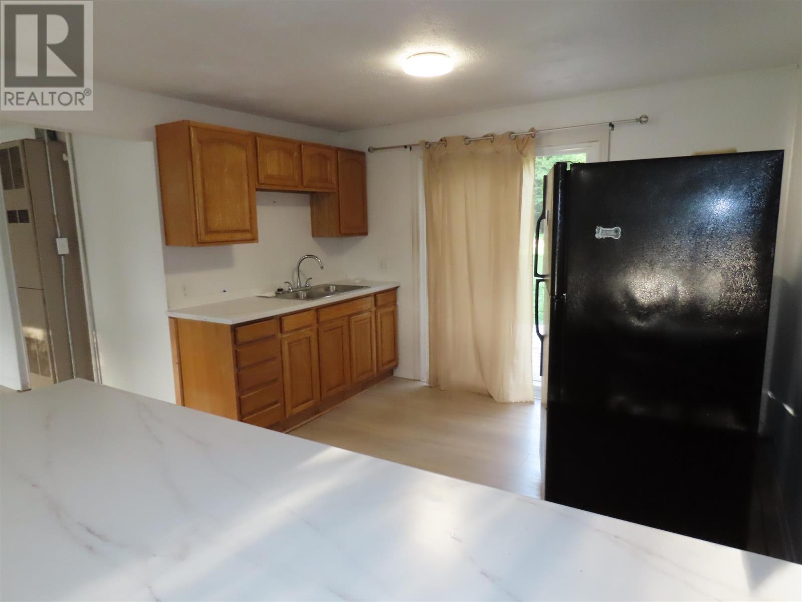 1310 Elizabeth St, Richards Landing, Ontario  P0R 1J0 - Photo 2 - SM262585