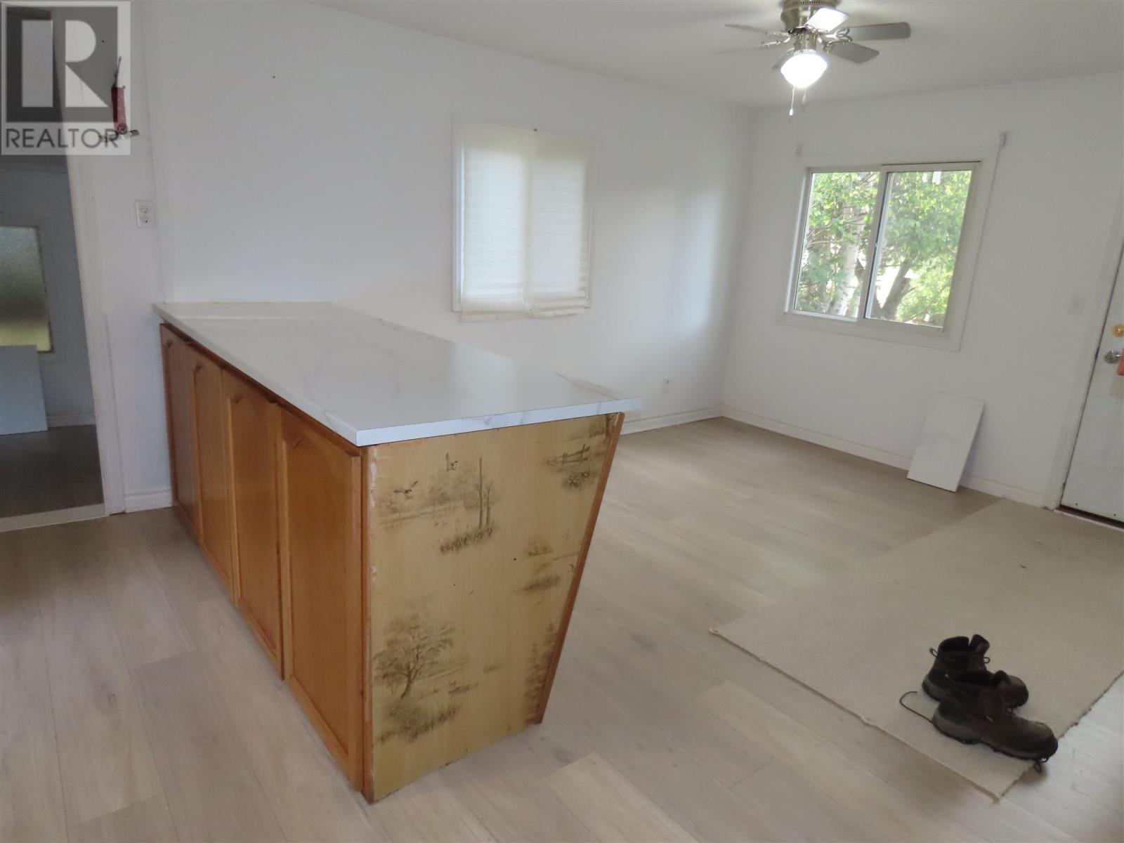 1310 Elizabeth St, Richards Landing, Ontario  P0R 1J0 - Photo 4 - SM262585