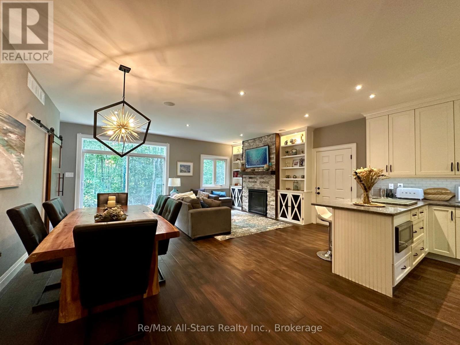316 1/2 Riverside Drive, Kawartha Lakes (Bobcaygeon), Ontario  K0M 1A0 - Photo 4 - X13796236