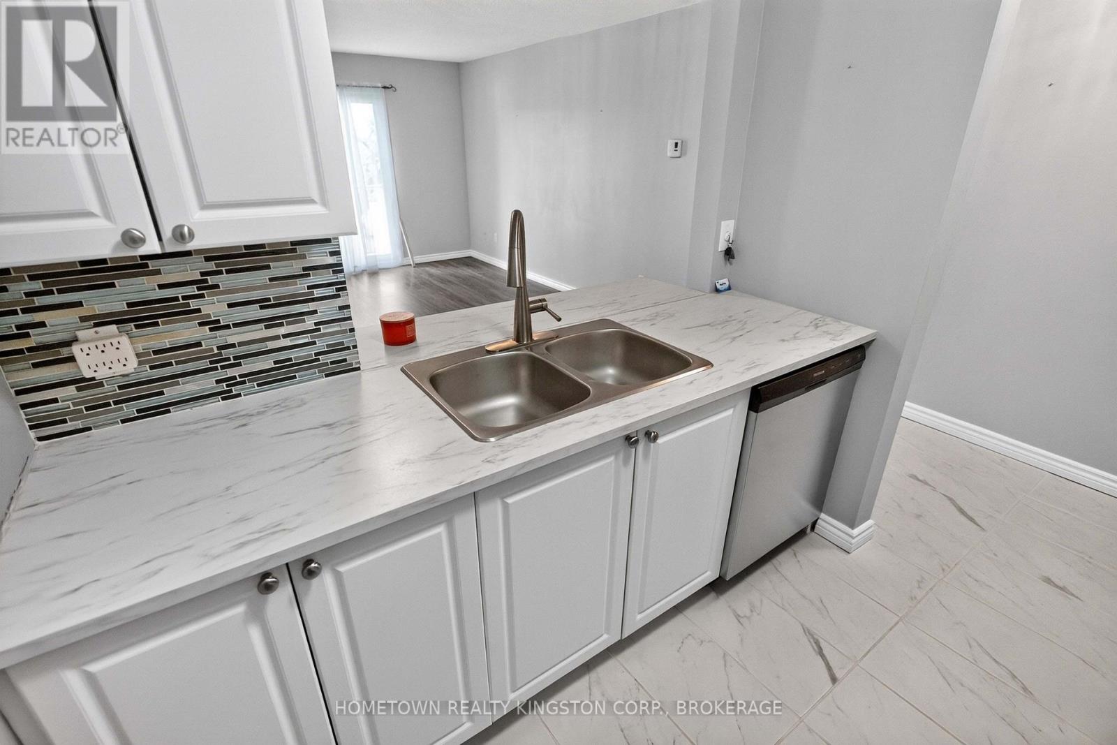 201 - 566 Armstrong Road, Kingston, Ontario  K7M 8M2 - Photo 10 - X13796264