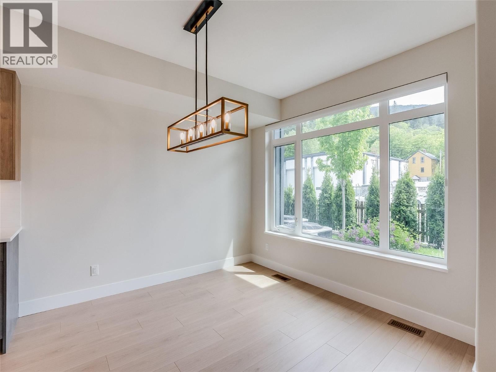 910 Lakeside Drive Unit# 403, Nelson, British Columbia  V1L 6G3 - Photo 8 - 10387315