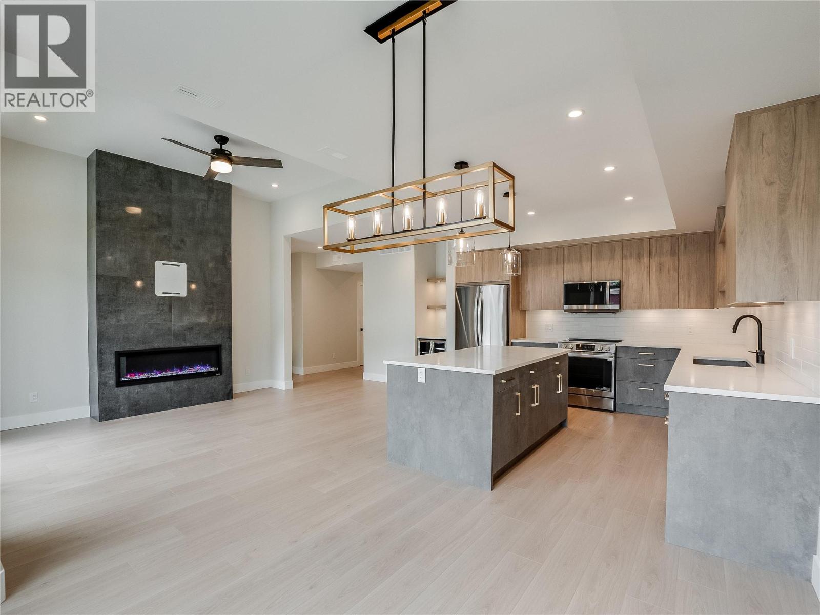910 Lakeside Drive Unit# 403, Nelson, British Columbia  V1L 6G3 - Photo 7 - 10387315