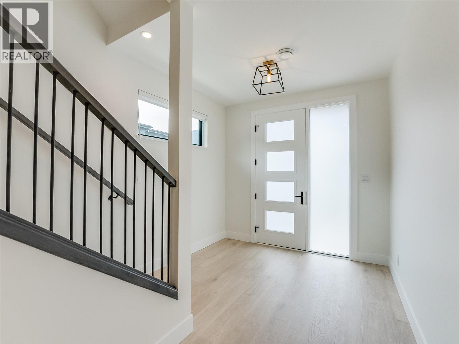 910 Lakeside Drive Unit# 208, Nelson, British Columbia  V1L 6G3 - Photo 7 - 10387316