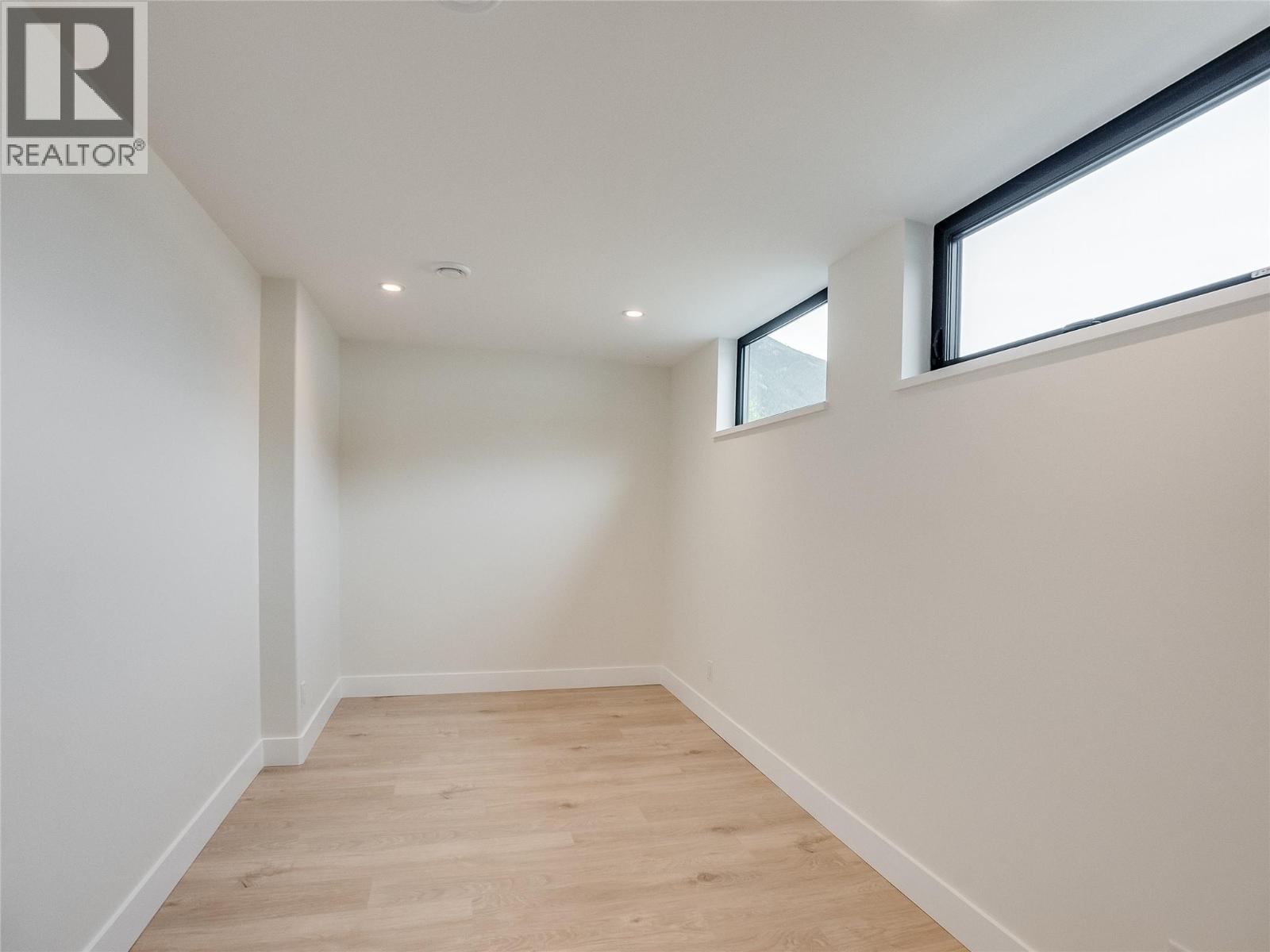 910 Lakeside Drive Unit# 208, Nelson, British Columbia  V1L 6G3 - Photo 8 - 10387316