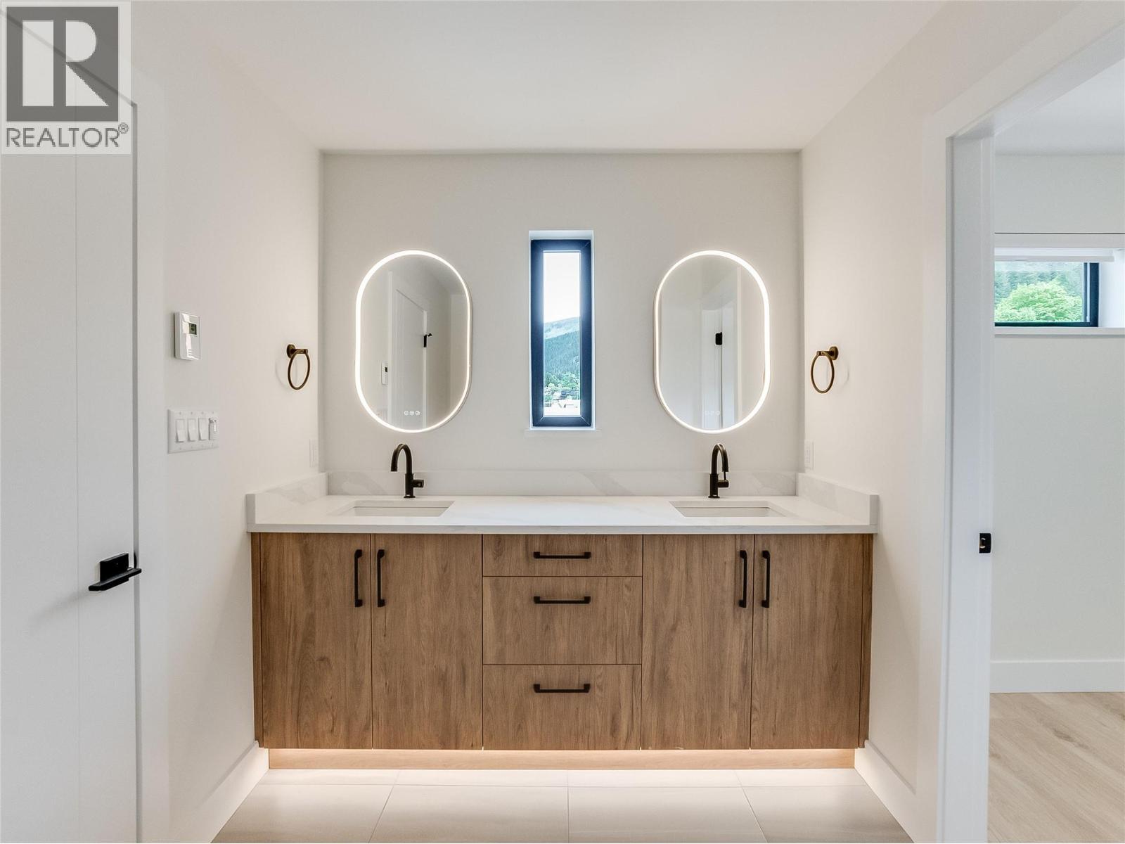 910 Lakeside Drive Unit# 208, Nelson, British Columbia  V1L 6G3 - Photo 38 - 10387316