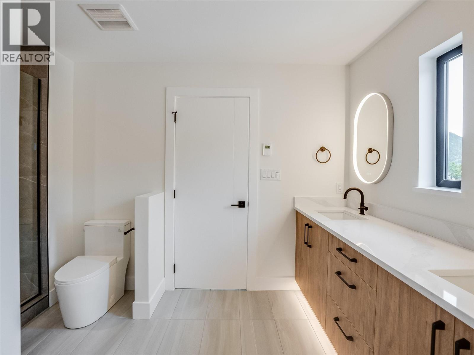 910 Lakeside Drive Unit# 208, Nelson, British Columbia  V1L 6G3 - Photo 39 - 10387316