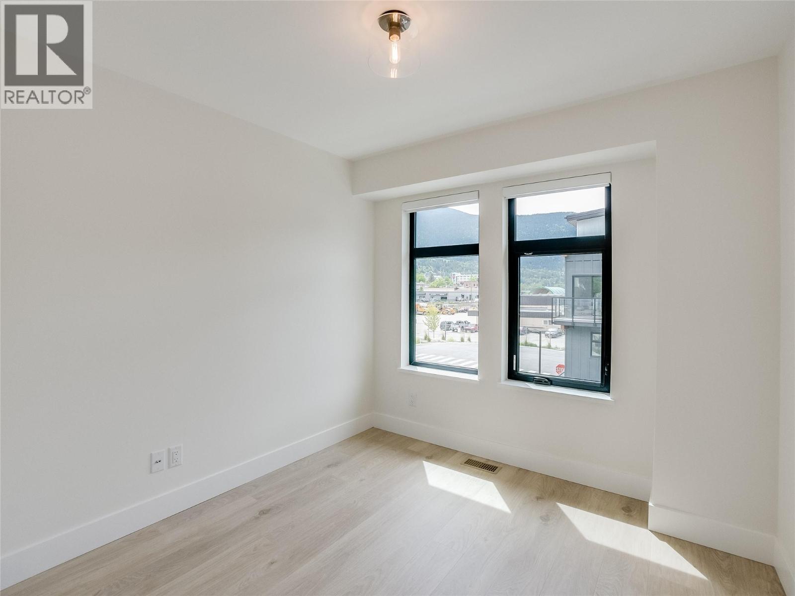 910 Lakeside Drive Unit# 208, Nelson, British Columbia  V1L 6G3 - Photo 46 - 10387316
