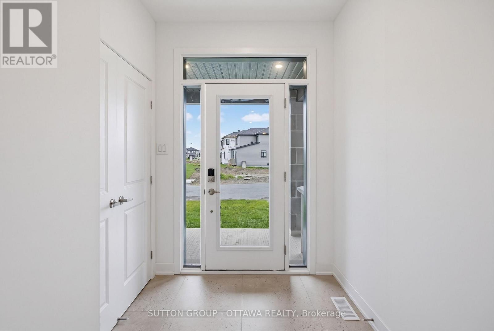 758 Horned Owl Avenue, Ottawa, Ontario  K4M 0S2 - Photo 2 - X13794678