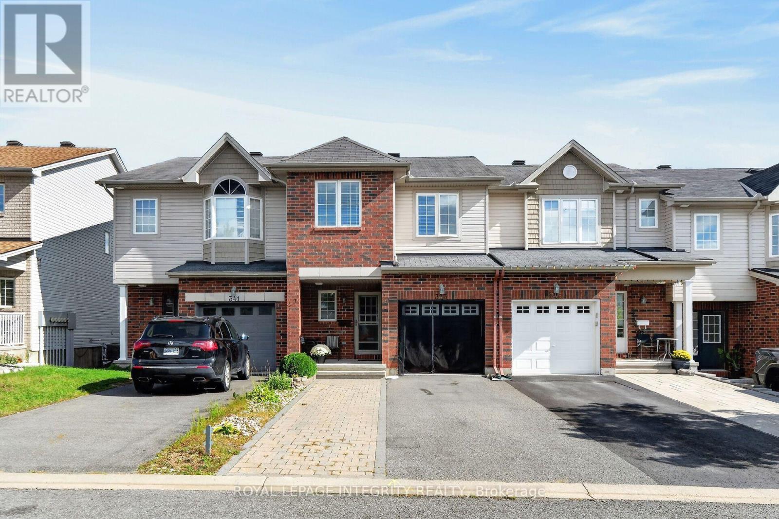 343 Rolling Meadow Crescent, Ottawa, Ontario  K1W 0A7 - Photo 1 - X13796166