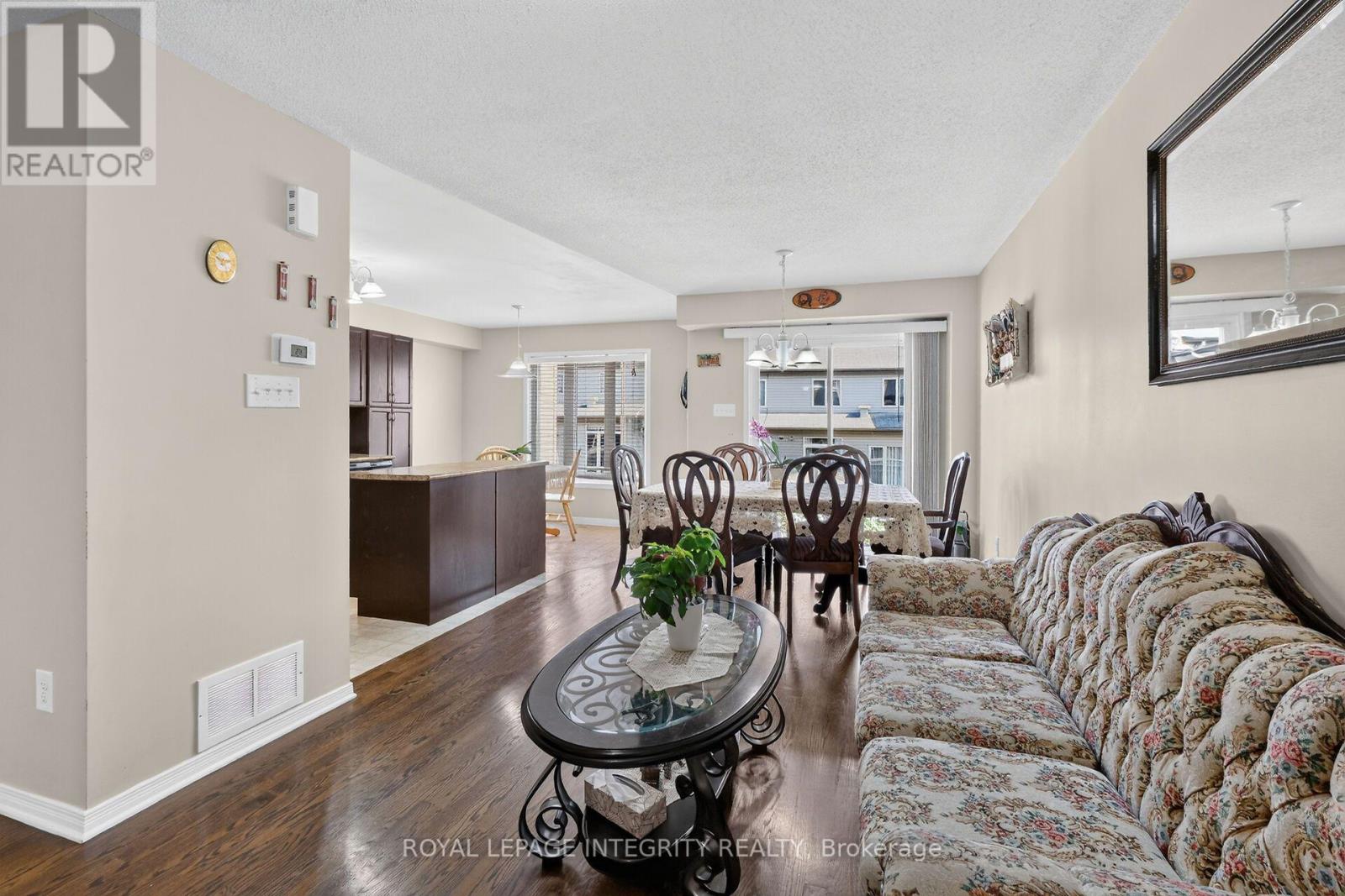 343 Rolling Meadow Crescent, Ottawa, Ontario  K1W 0A7 - Photo 11 - X13796166