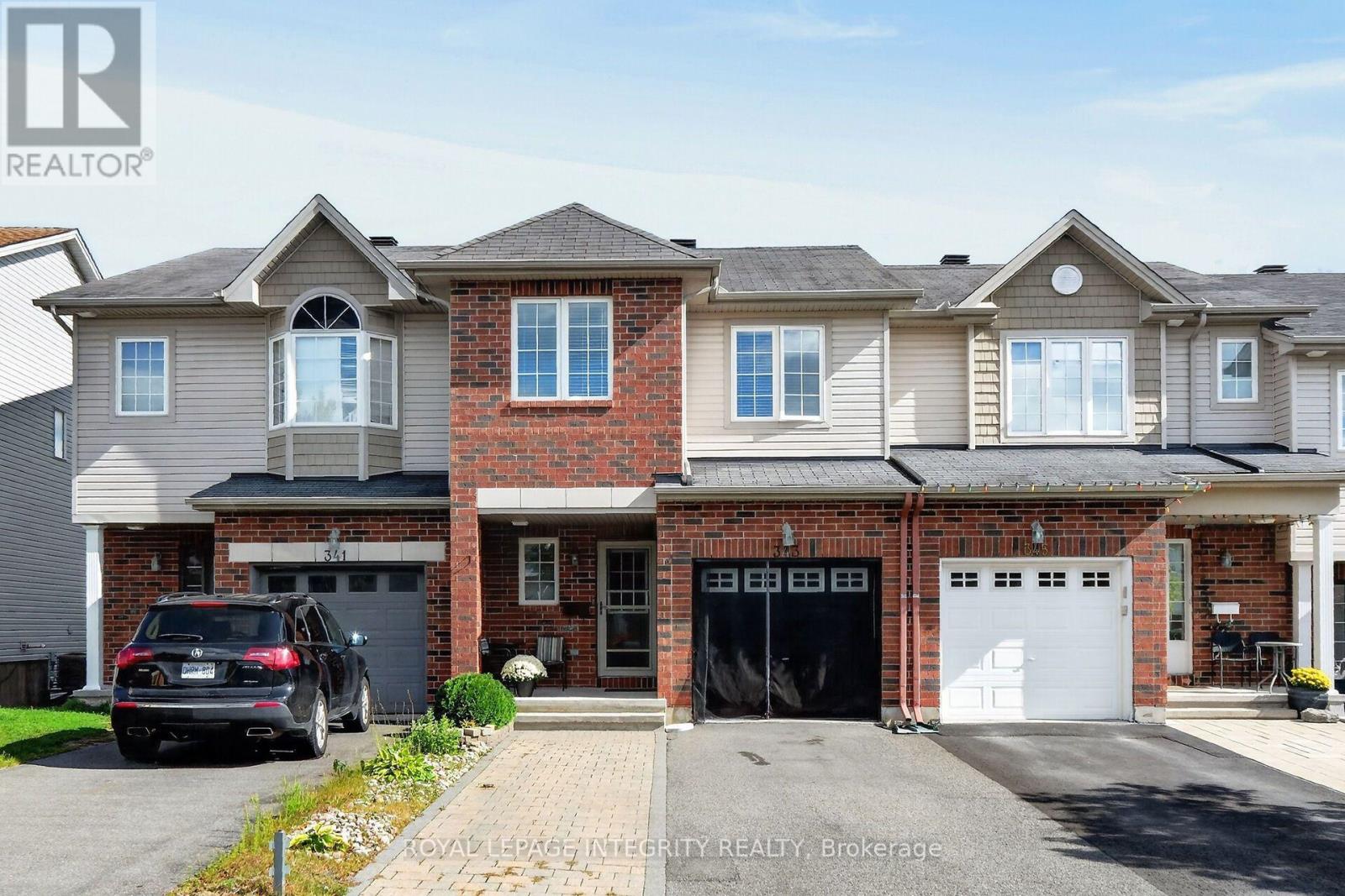 343 Rolling Meadow Crescent, Ottawa, Ontario  K1W 0A7 - Photo 2 - X13796166