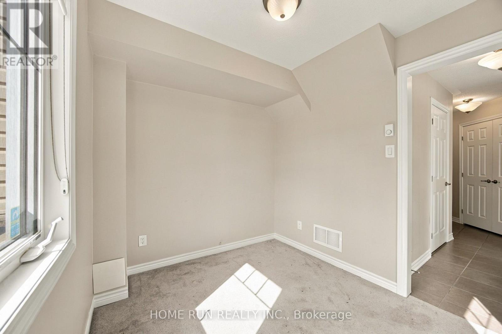 822 Maloja Way, Ottawa, Ontario  K2S 0P1 - Photo 8 - X13796202