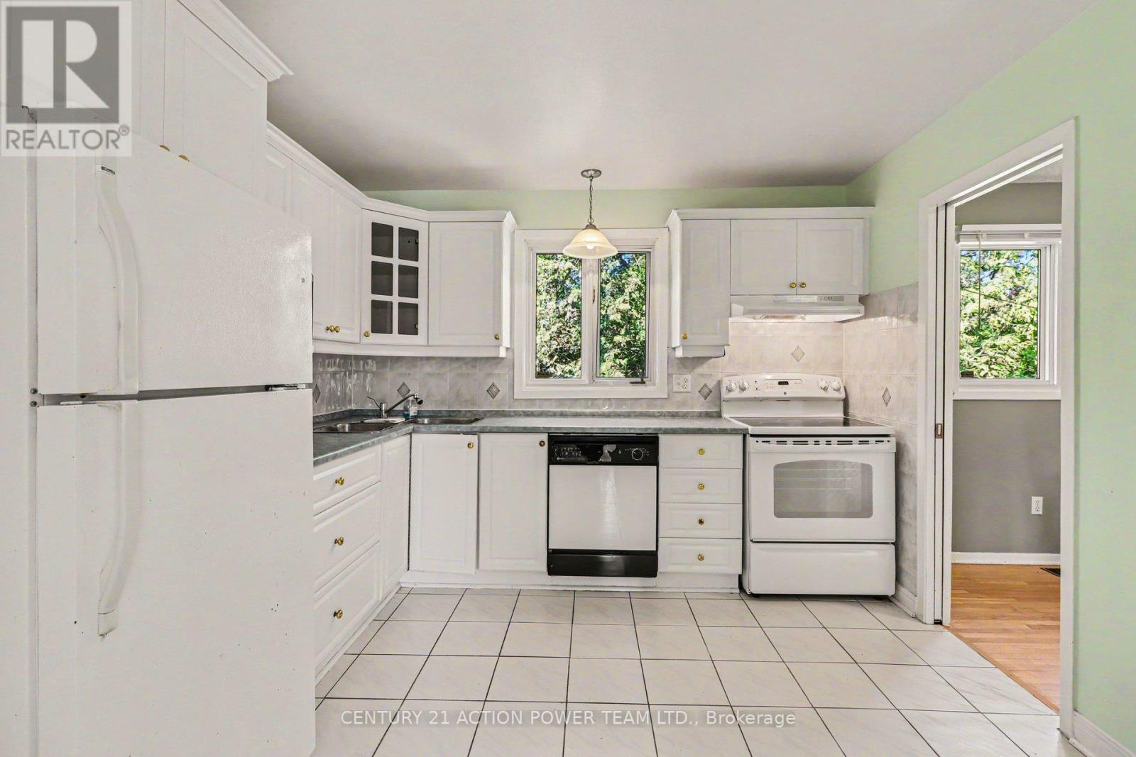 303 Hoylake Crescent, Ottawa, Ontario K1E 1M1 - Photo 13 - X13796220