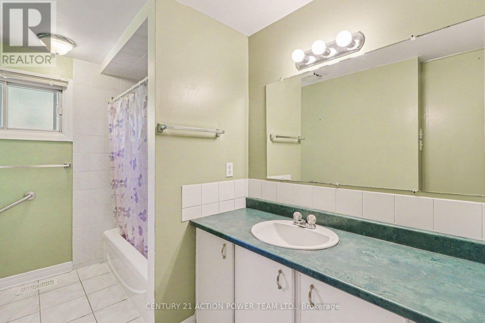 303 Hoylake Crescent, Ottawa, Ontario K1E 1M1 - Photo 18 - X13796220