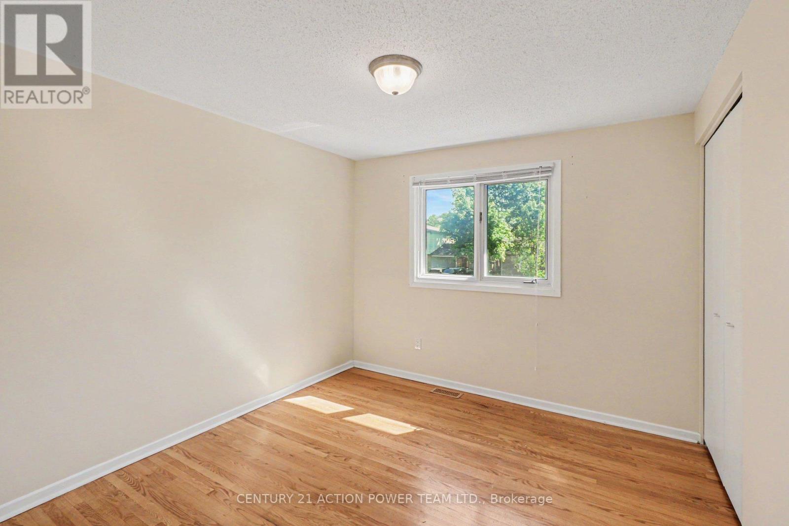 303 Hoylake Crescent, Ottawa, Ontario K1E 1M1 - Photo 19 - X13796220