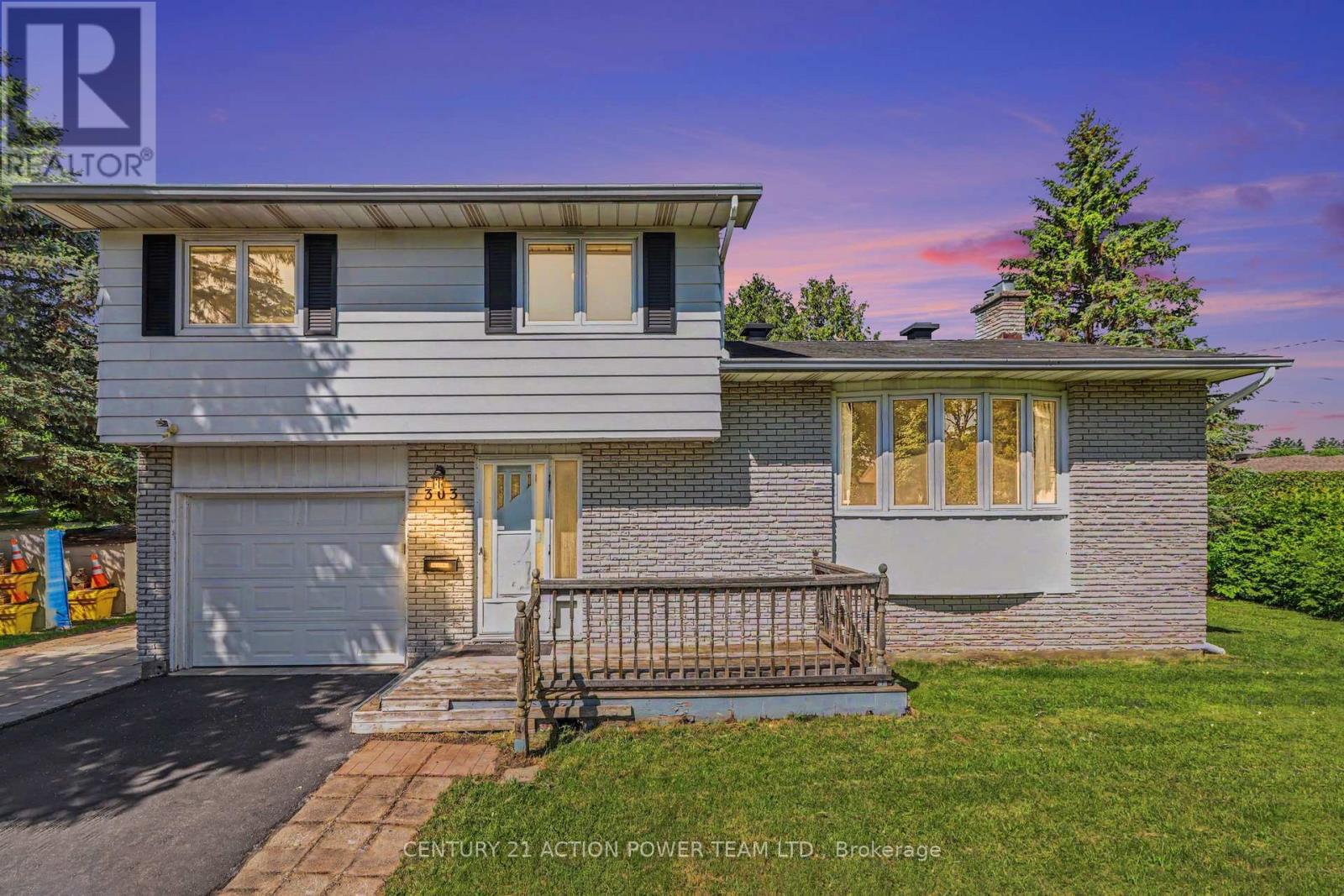303 Hoylake Crescent, Ottawa, Ontario K1E 1M1 - Photo 2 - X13796220