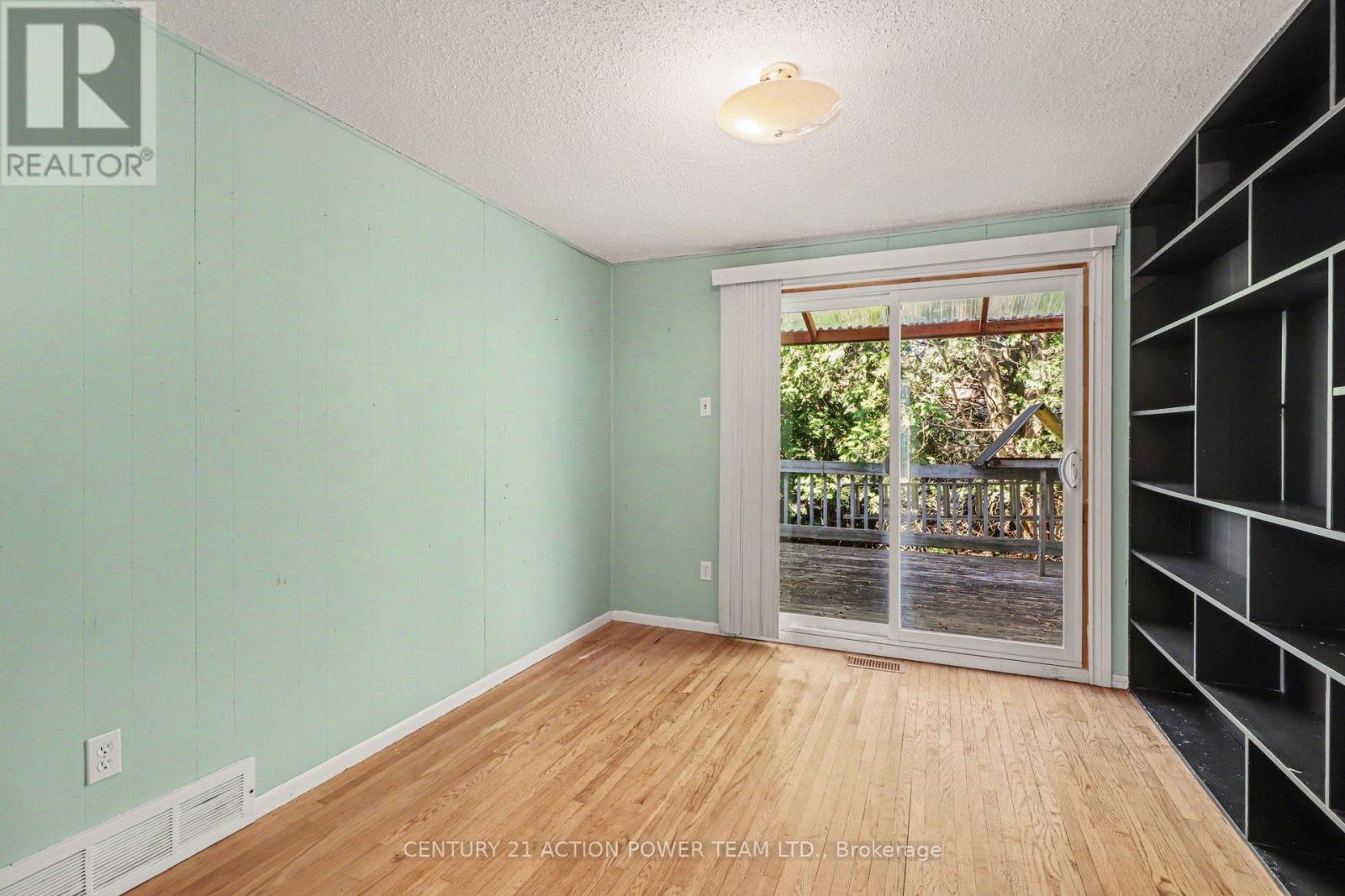 303 Hoylake Crescent, Ottawa, Ontario K1E 1M1 - Photo 6 - X13796220
