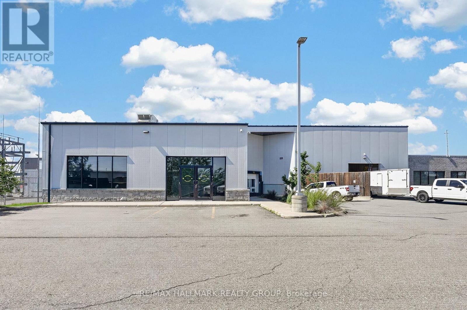 B - 1240 Kenaston Street, Ottawa, Ontario  K1B 0B2 - Photo 2 - X13796226