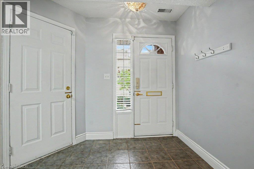 23 Grosvenor Lane, Cambridge, Ontario  N1R 8N2 - Photo 5 - 40861703