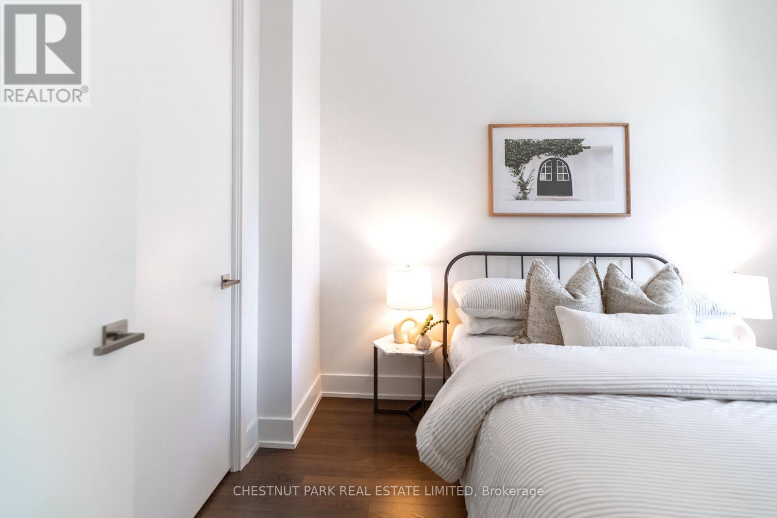 320 - 111 St Clair Avenue W, Toronto, Ontario  M4V 1N5 - Photo 20 - C13796132
