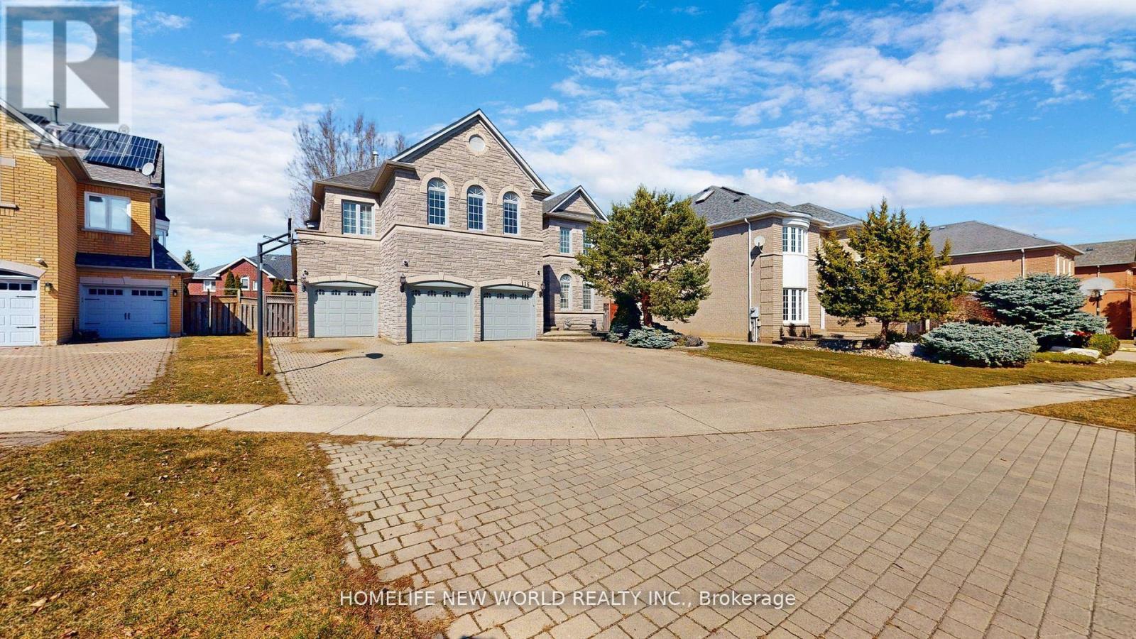 115 Golden Tulip Crescent, Markham, Ontario  L6C 1W4 - Photo 2 - N13796198