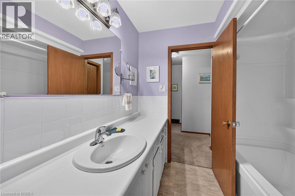 15 Canary Drive, Brantford, Ontario  N3R 6G2 - Photo 32 - 40856126