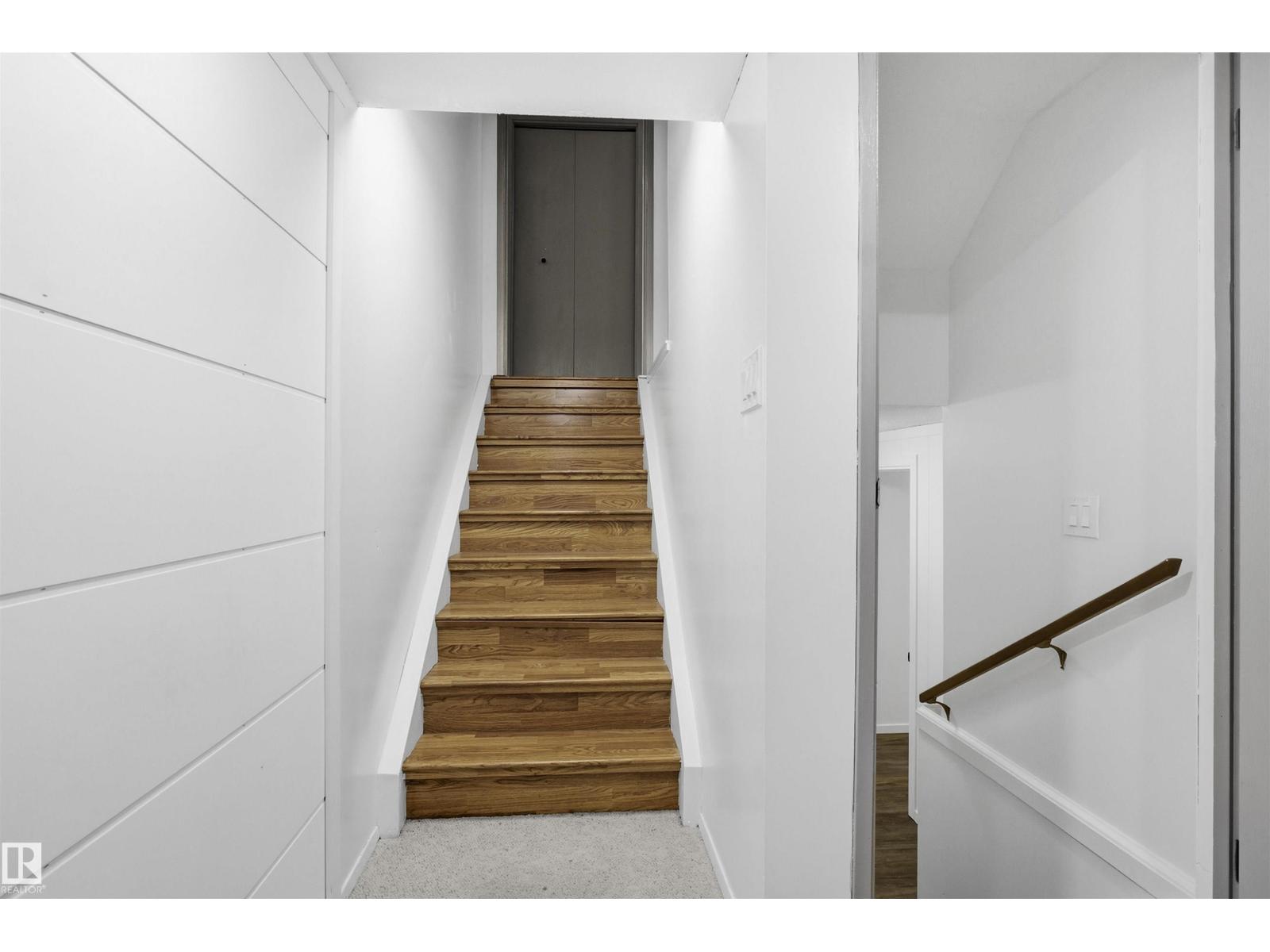 3803 12 AV NW photo 27