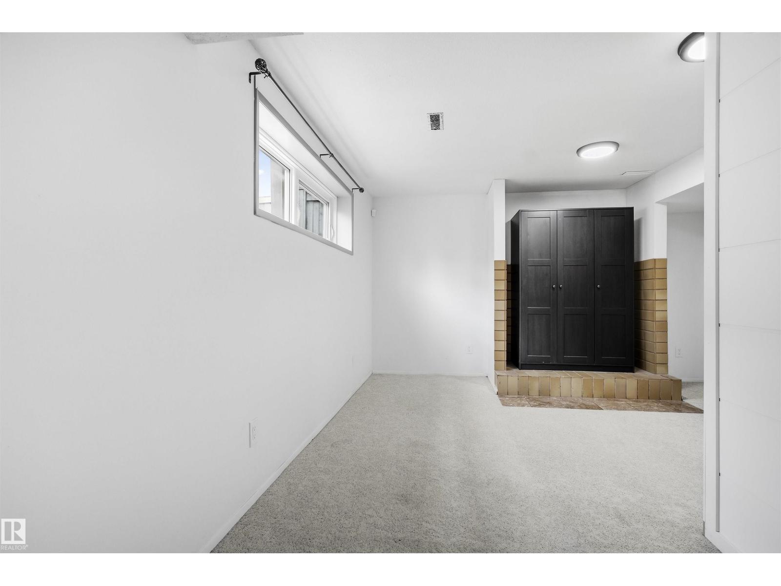 3803 12 AV NW photo 29