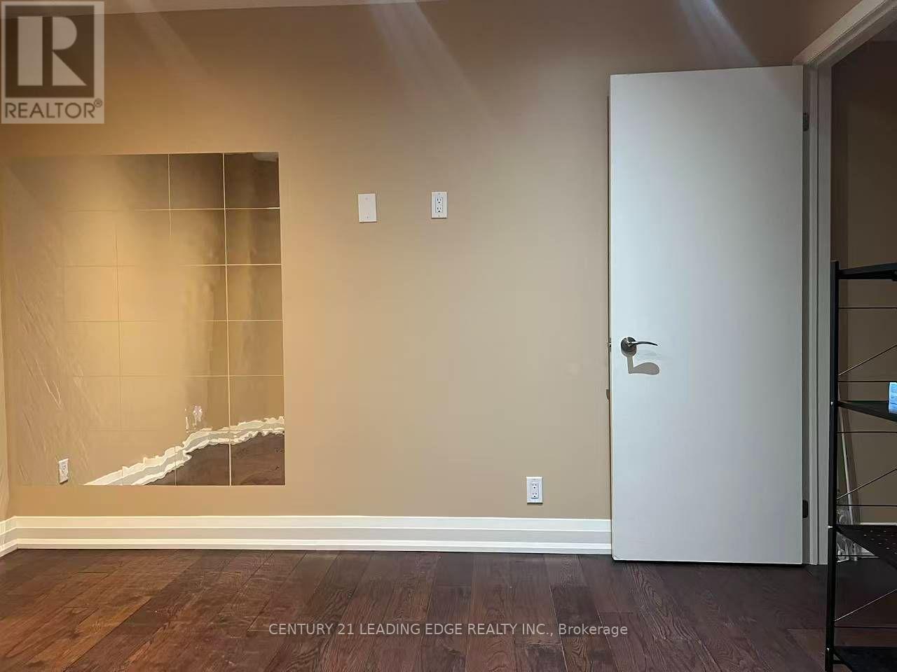 Th4 - 15 Valhalla Inn Road, Toronto, Ontario  M9B 0B3 - Photo 22 - W13703654