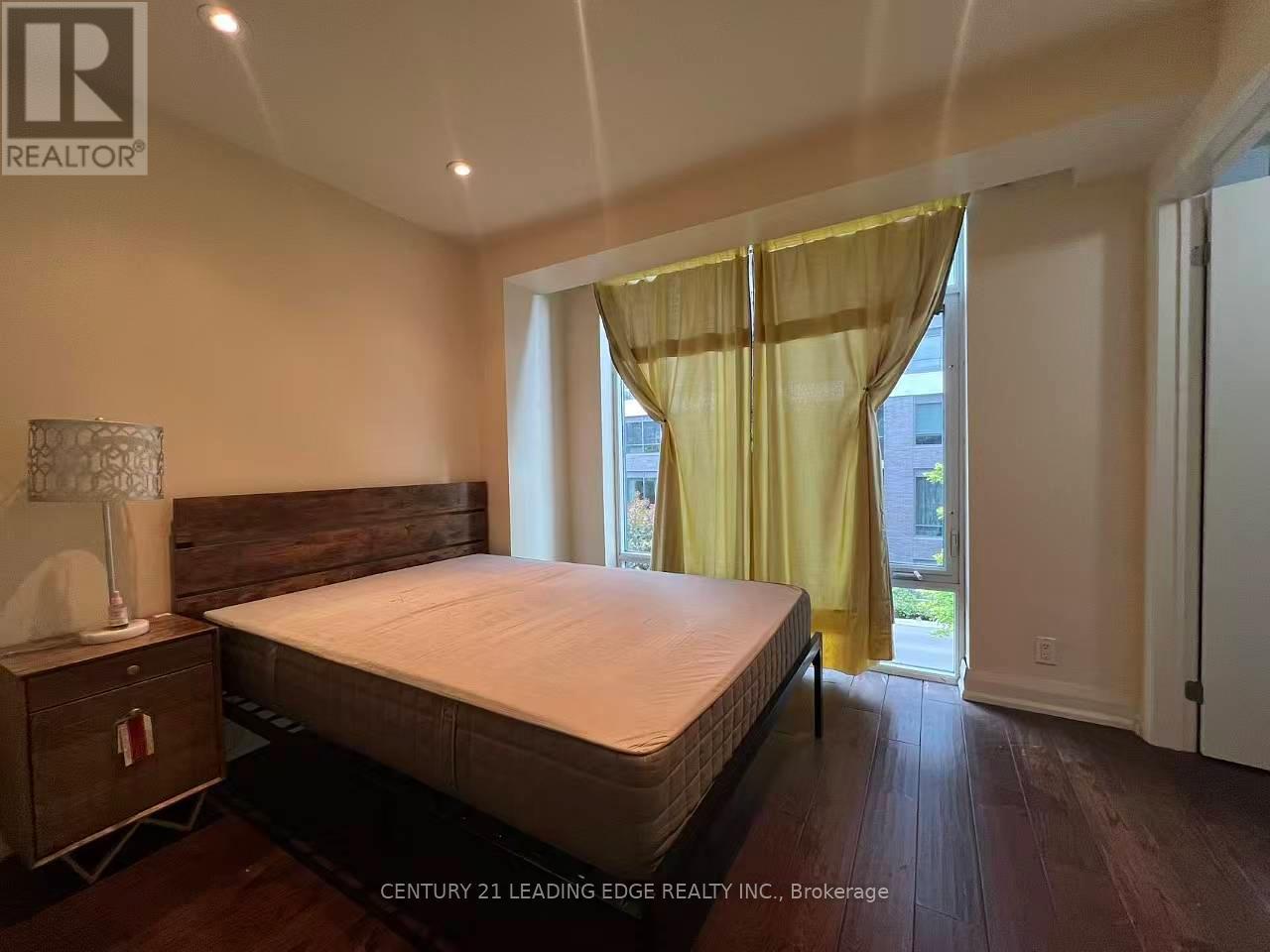 Th4 - 15 Valhalla Inn Road, Toronto, Ontario  M9B 0B3 - Photo 17 - W13703654