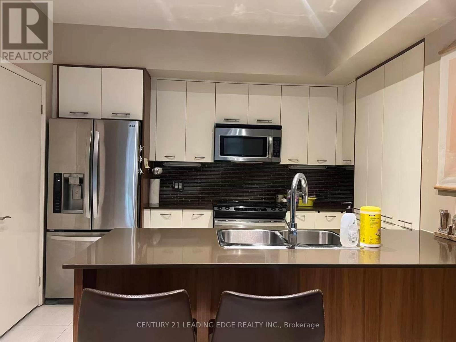 Th4 - 15 Valhalla Inn Road, Toronto, Ontario  M9B 0B3 - Photo 11 - W13703654