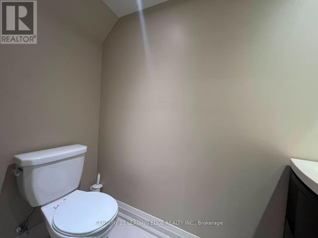 Th4 - 15 Valhalla Inn Road, Toronto, Ontario  M9B 0B3 - Photo 28 - W13703654