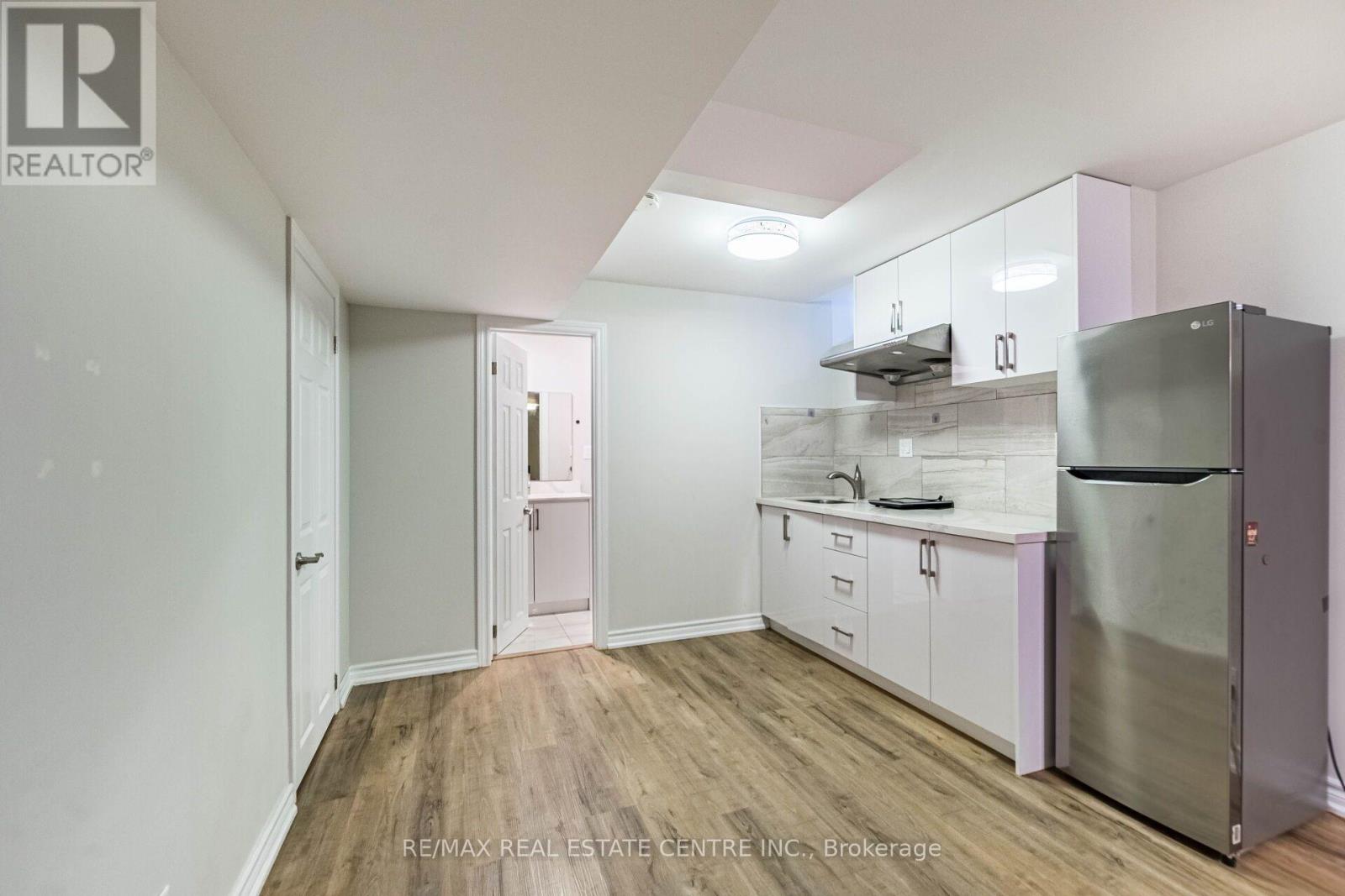 829 Stargazer Drive, Mississauga, Ontario  L5V 1C5 - Photo 36 - W13792140