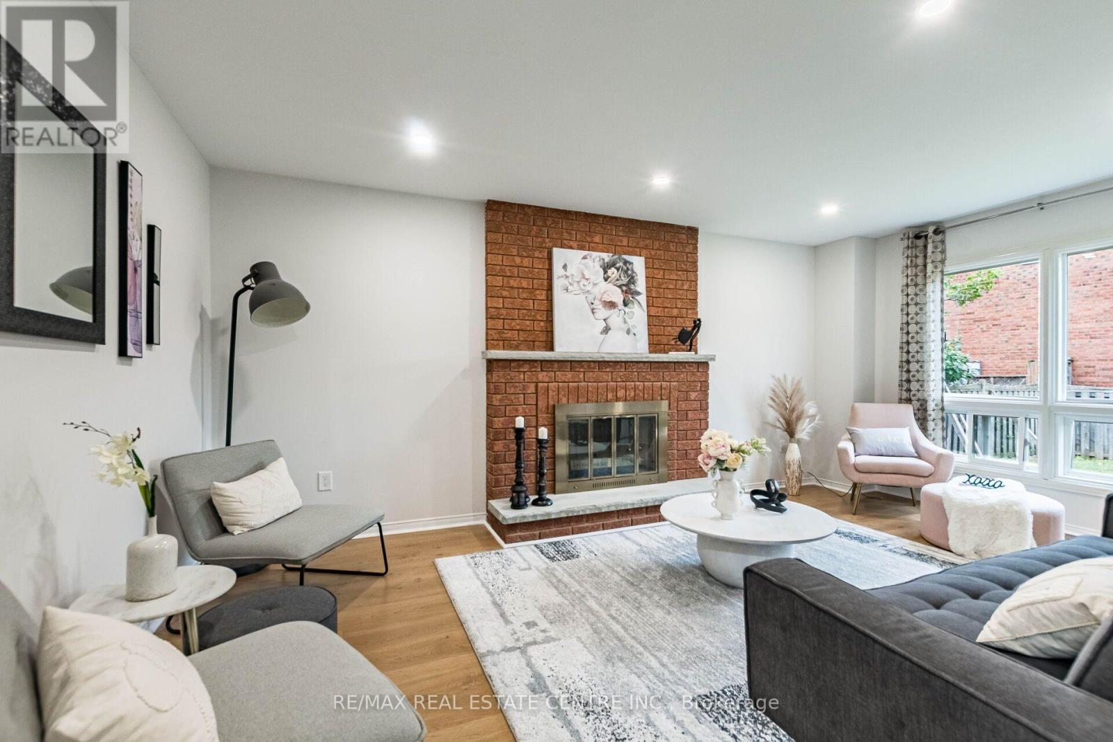 829 Stargazer Drive, Mississauga, Ontario  L5V 1C5 - Photo 8 - W13792140
