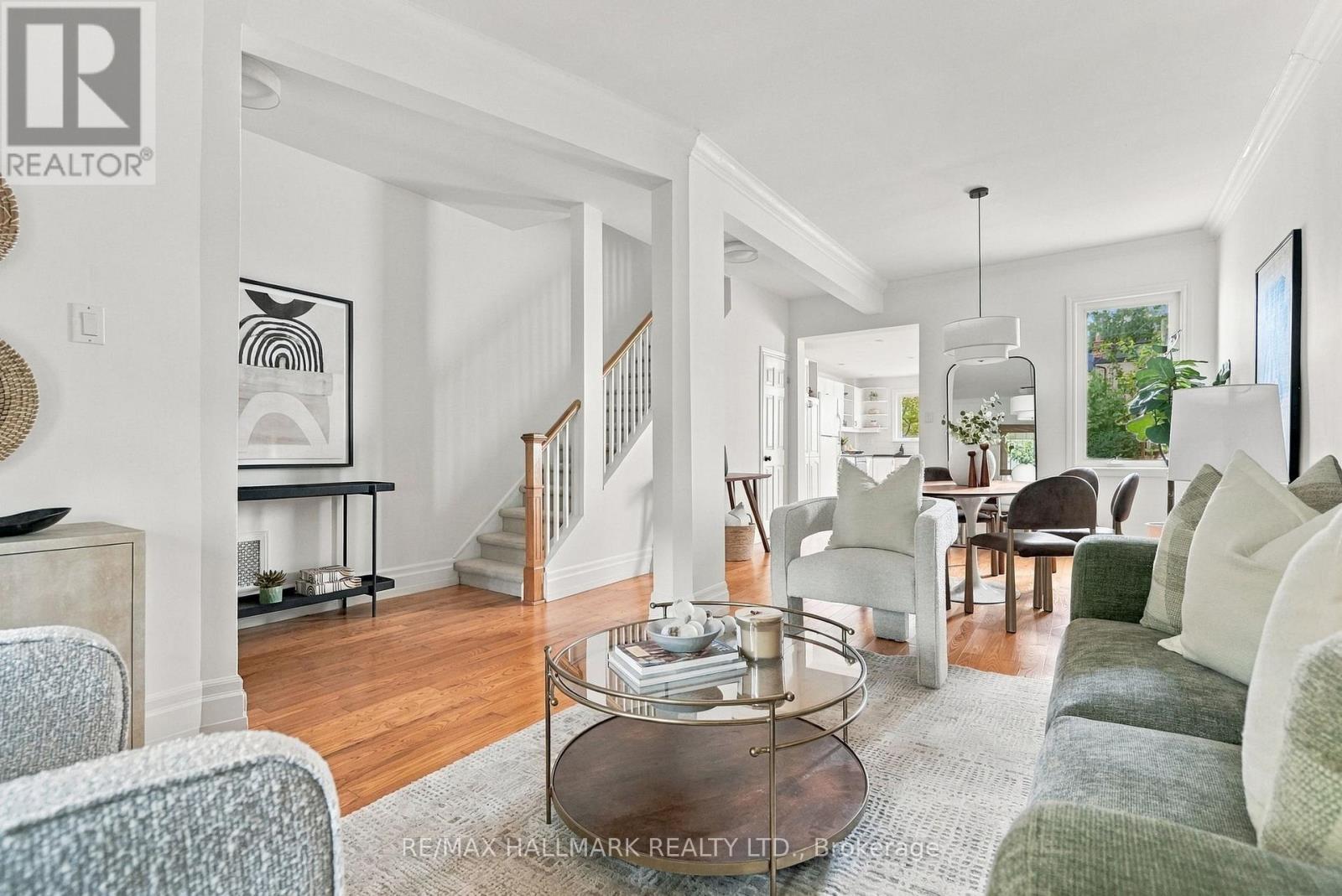 206 Yarmouth Road, Toronto, Ontario  M6G 1X4 - Photo 5 - W13794068