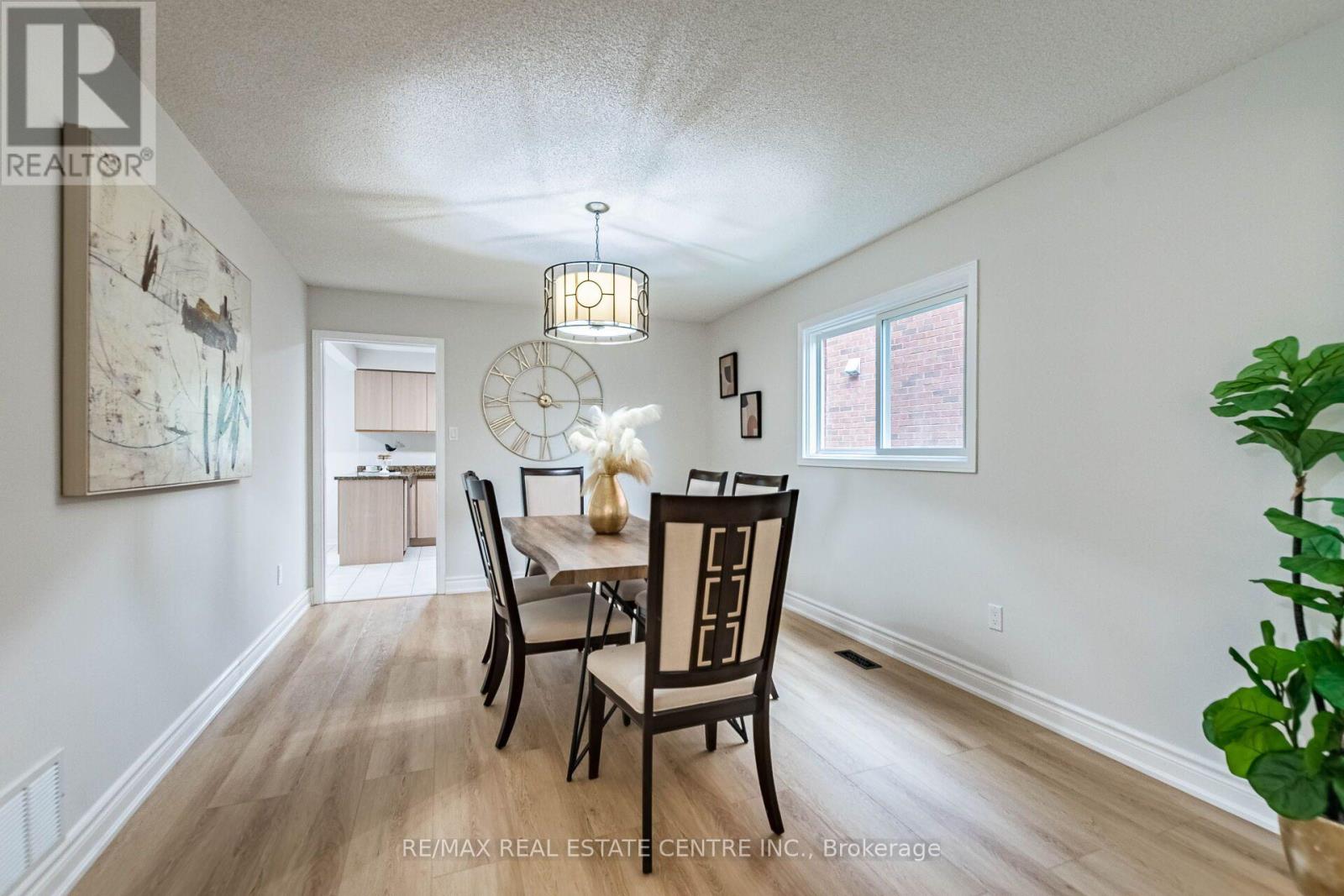 829 Stargazer Drive, Mississauga, Ontario  L5V 1C5 - Photo 13 - W13792140