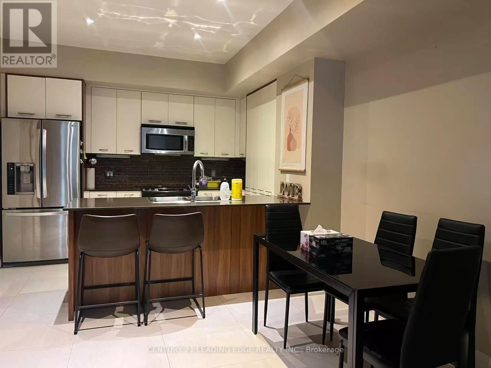 Th4 - 15 Valhalla Inn Road, Toronto, Ontario  M9B 0B3 - Photo 7 - W13703654